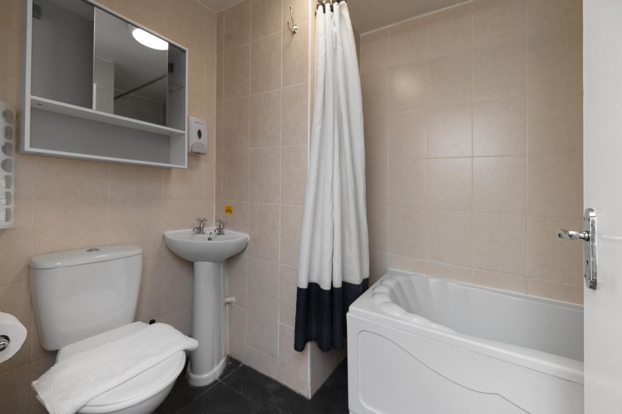 Flexistay Tulsi Aparthotel Croydon Eksteriør billede